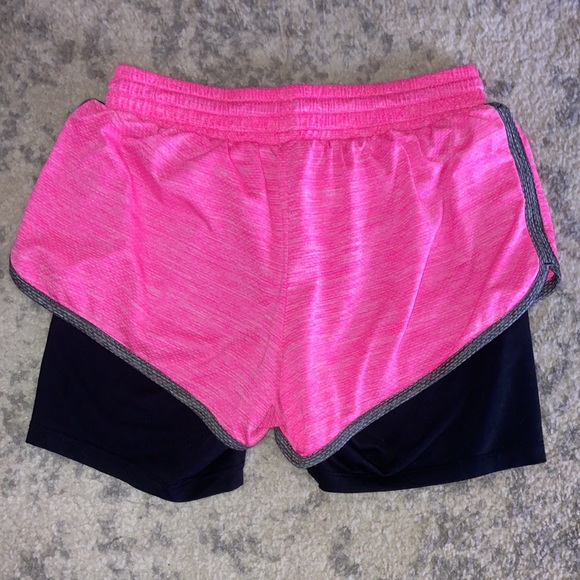 Workout shorts - Picture 2 of 3